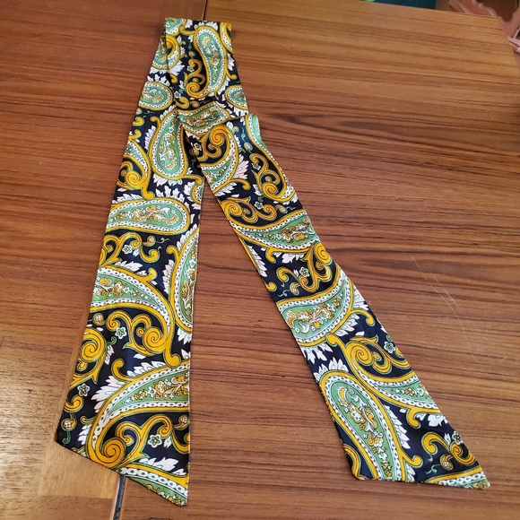 Vintage 60s paisley floppy bow Scarf - Picture 2 of 7